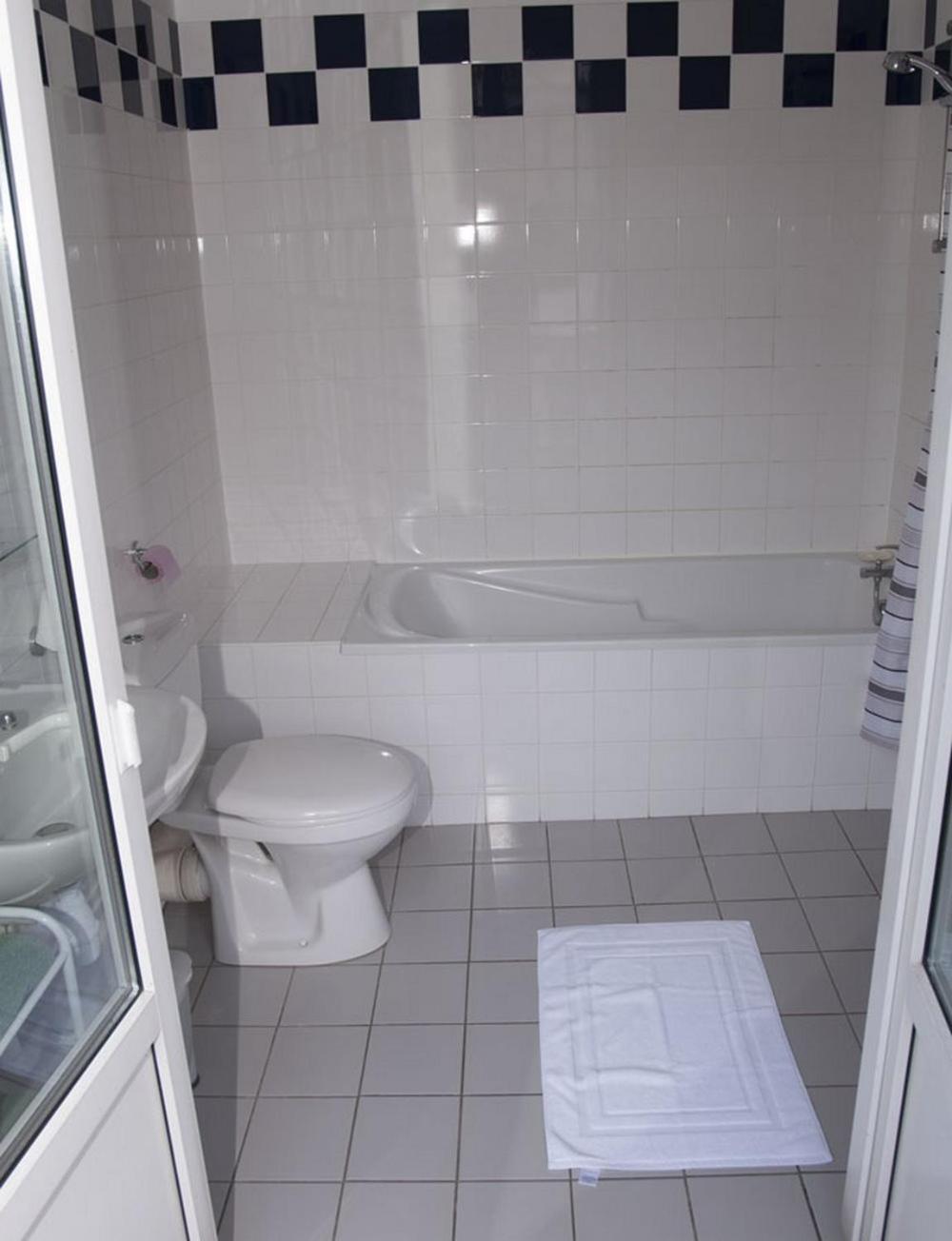 Acacias Apparts Hotel Plombières-les-Bains Szoba fotó